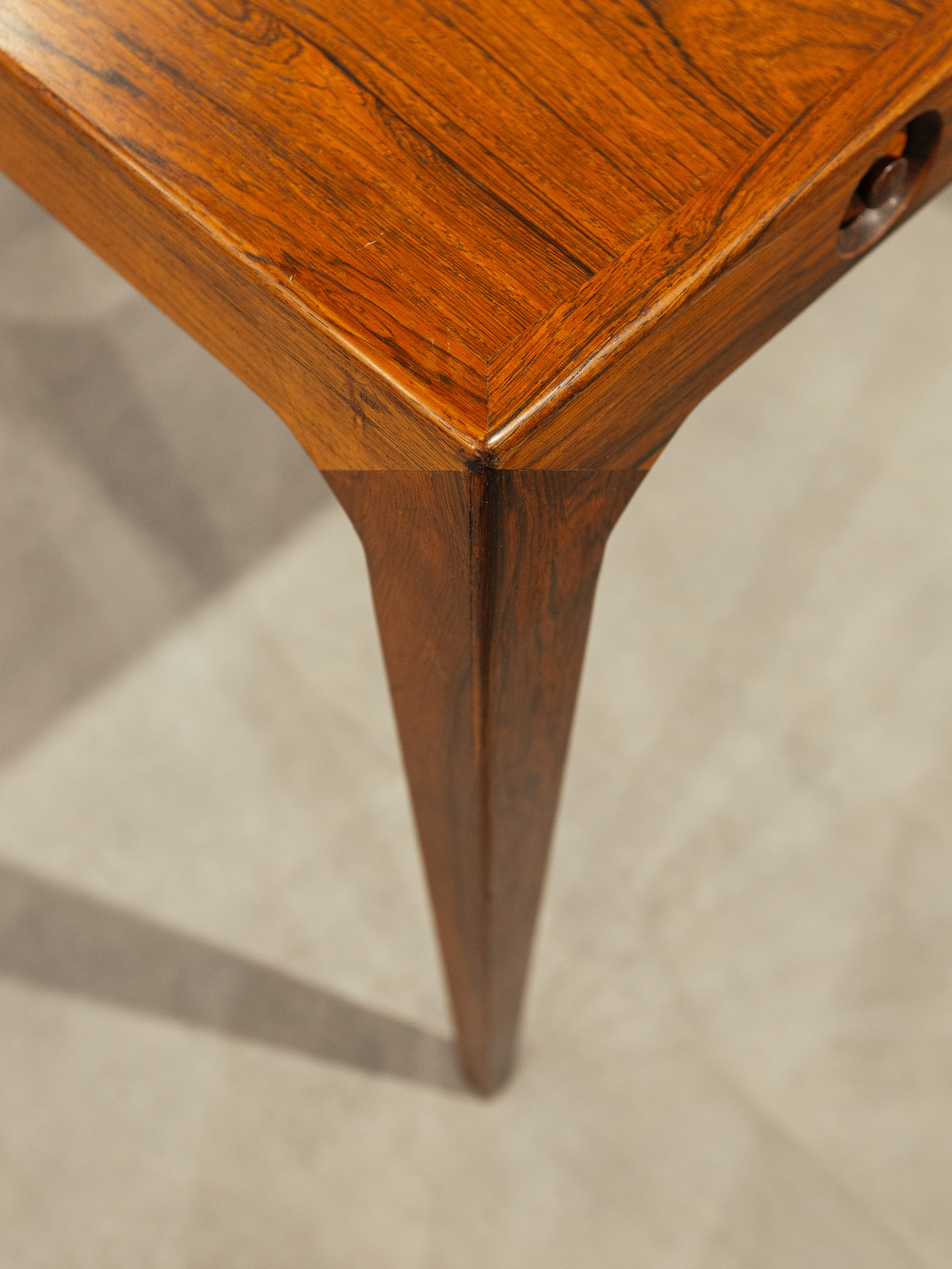 Poul Hundevad dining table